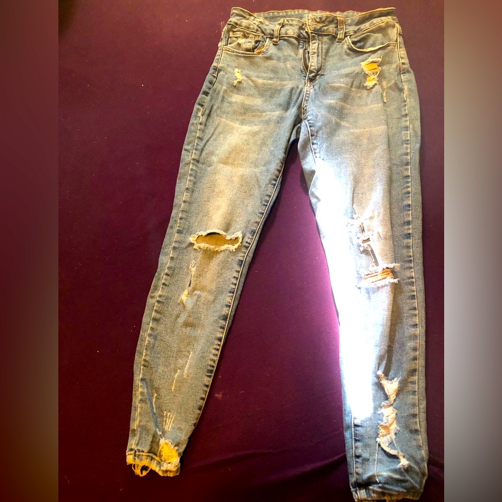 Windsor distressed skinny jeans size 7 EUC!